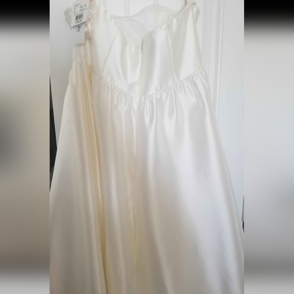 Elegant Cream Satin Wedding Gown